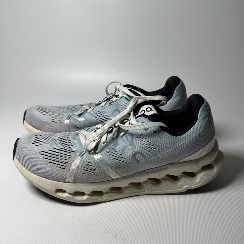 ON Cloudsurfer Road Running Shoe - sz 9